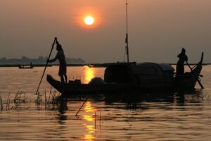 Tonle Sap Culture Travel Guide: Khmer Traditions, Eco-Tours & Costs